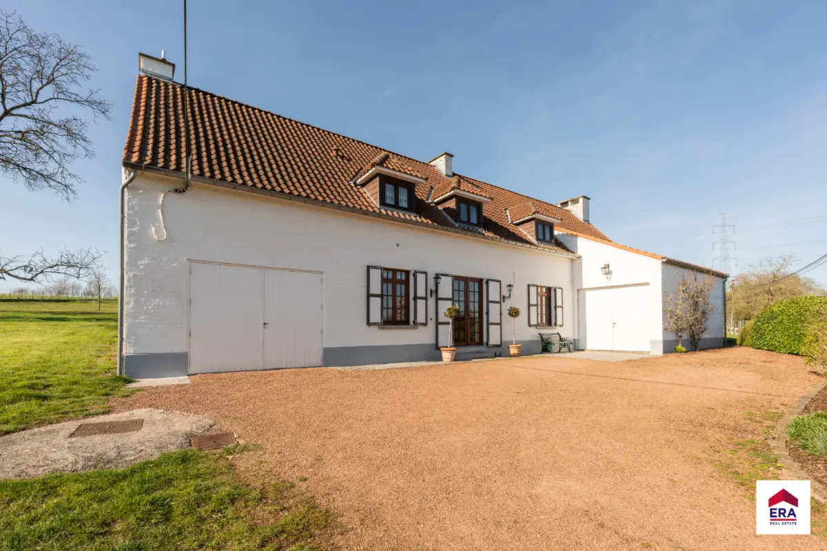 Huis te  koop in Sint-Pieters-Leeuw 1600 725000.00€ 3 slaapkamers 300.00m² - Zoekertje 792868