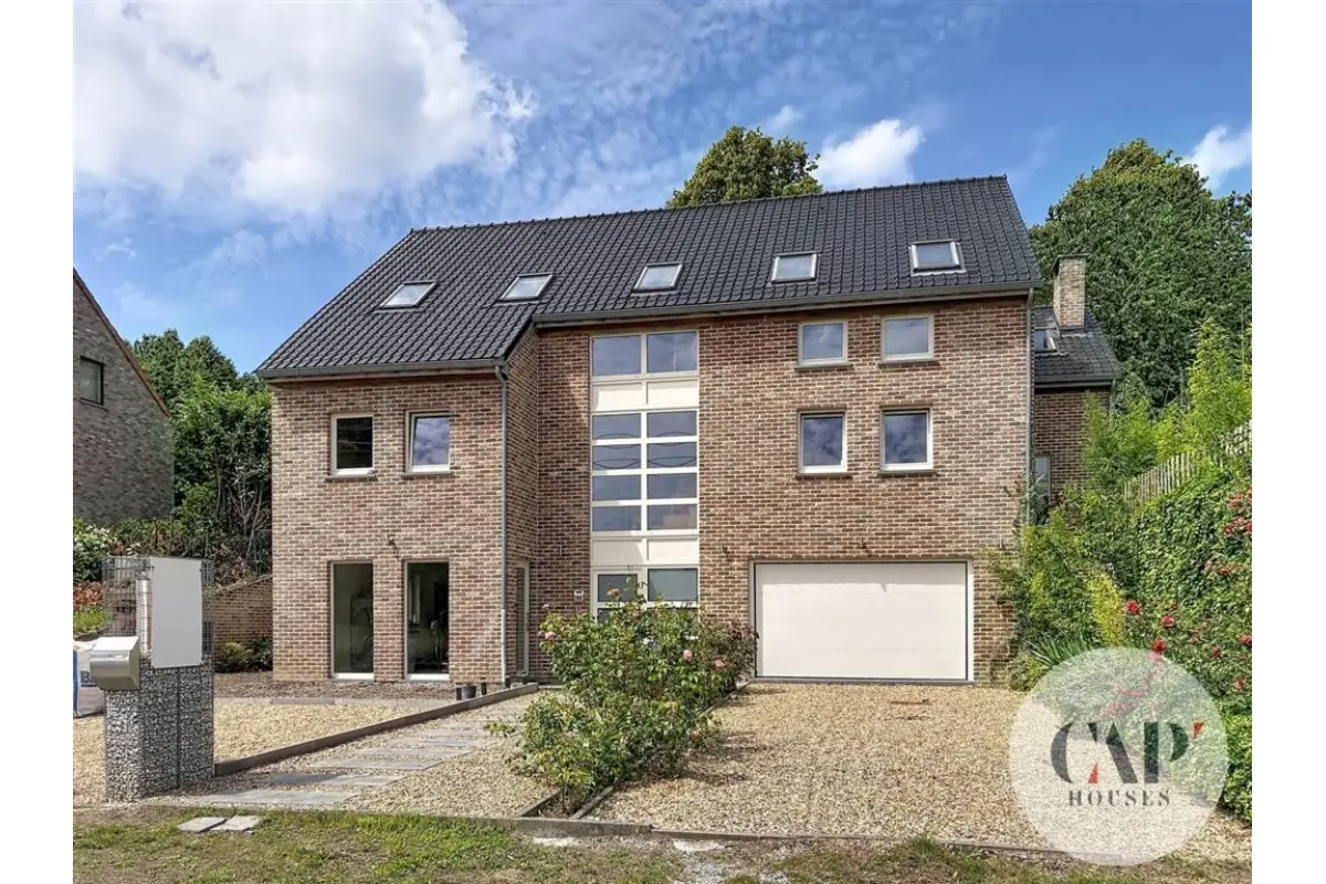 Huis te  koop in Malen 1370 749000.00€ 4 slaapkamers 300.00m² - Zoekertje 794249
