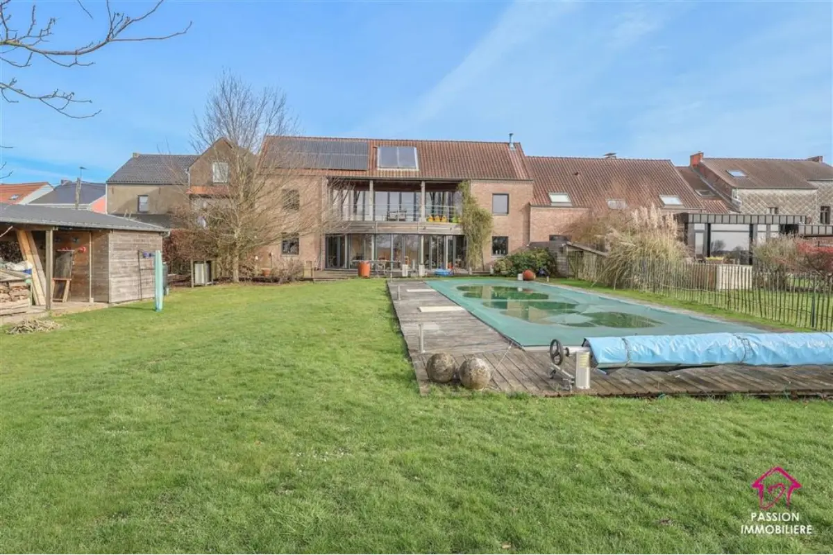 Huis te  koop in Genepiën 1470 699000.00€ 3 slaapkamers 380.00m² - Zoekertje 793734