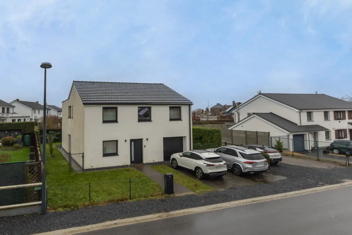 Huis te  koop in Hal 1500 599000.00€ 4 slaapkamers m² - Zoekertje 793078