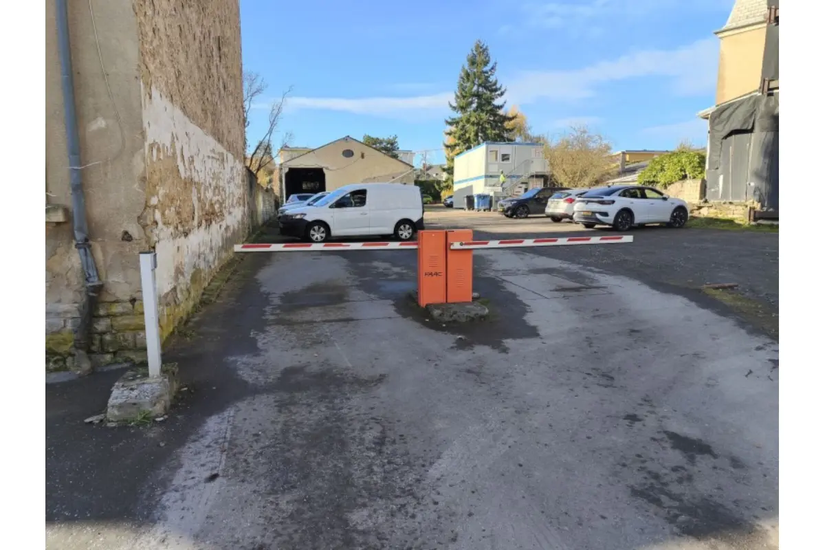 Parking / garage à louer à Baisy-Thy 1470 200.00€  chambres m² - Annonce 793373