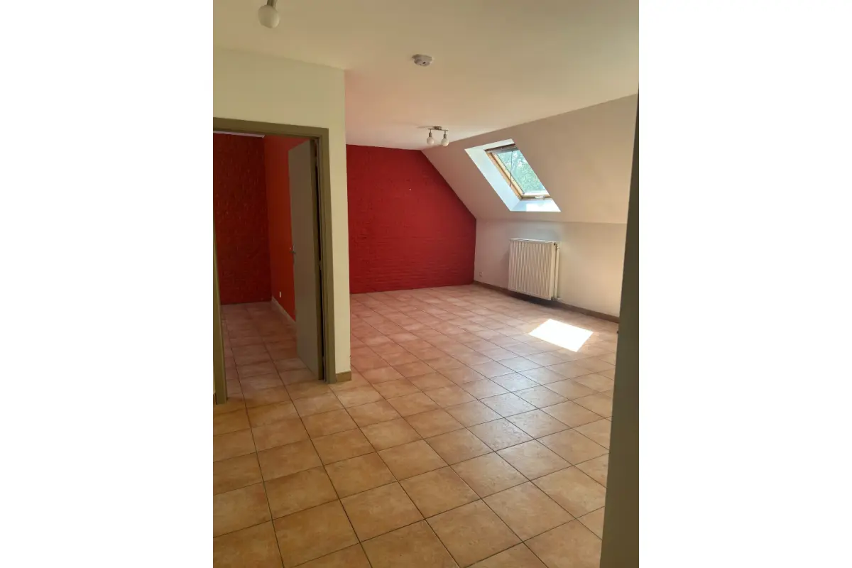 Appartement à louer à Corroy-le-Grand 1325 680.00€ 1 chambres 60.00m² - Annonce 794104