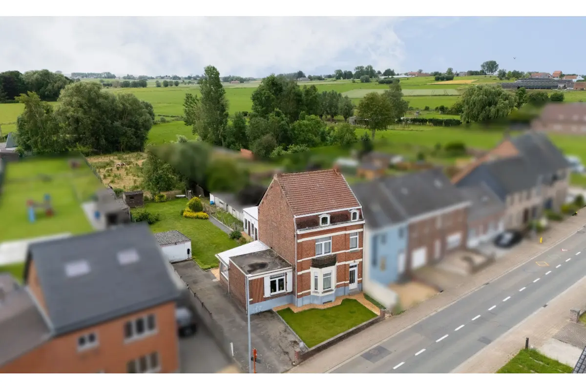 Huis te  koop in Bever 1547 325000.00€ 4 slaapkamers 212.00m² - Zoekertje 797229