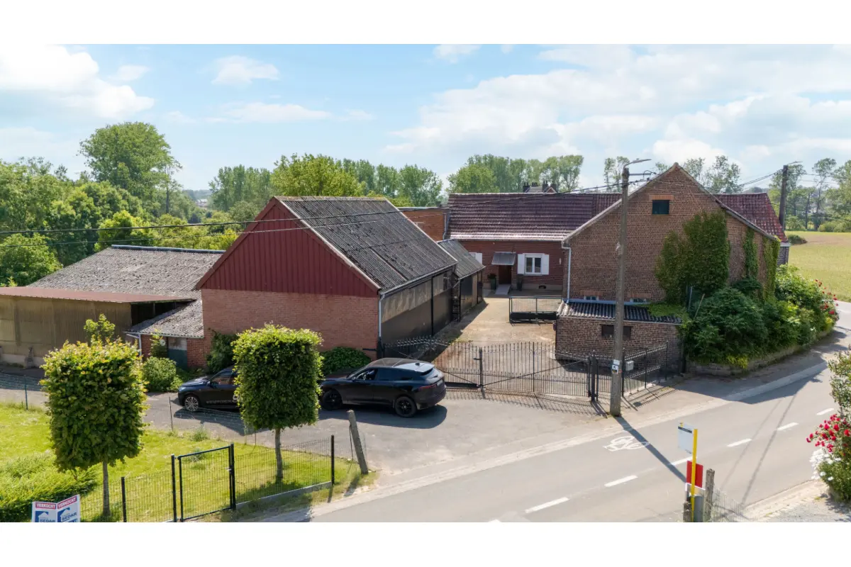 Bungalow te  koop in Galmaarden 1570 450000.00€ 3 slaapkamers 206.00m² - Zoekertje 797270