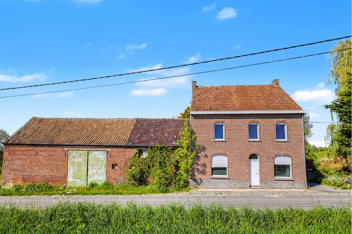 Huis te  koop in Bever 1547 450000.00€ 3 slaapkamers 187.00m² - Zoekertje 800077