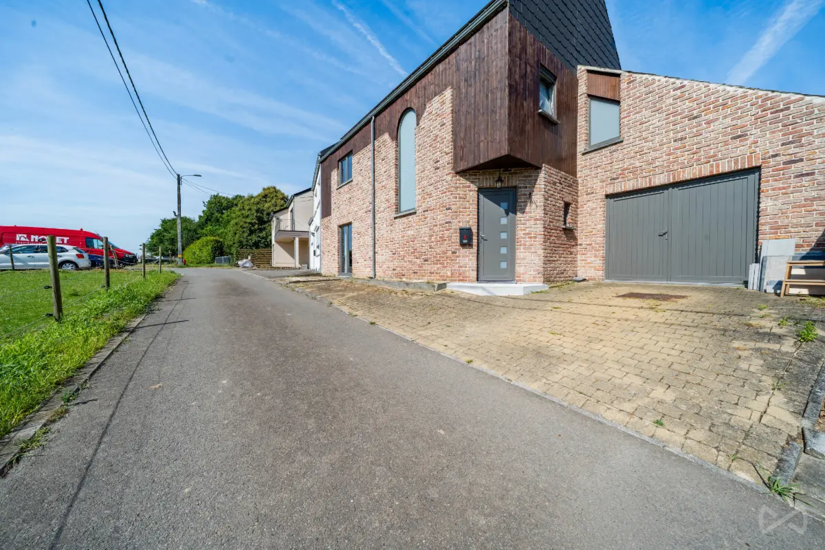 Huis te  koop in Neerheylissem 1357 370000.00€ 3 slaapkamers 129.00m² - Zoekertje 804572