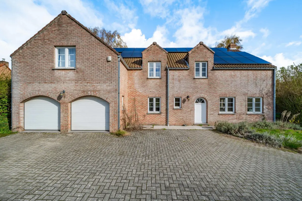 Villa à vendre à Lillois-Witterzée 1428 600000.00€ 6 chambres 293.00m² - Annonce 805260