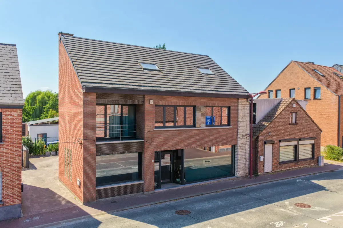 Mixgebouw te  koop in Steenokkerzeel 1820 649000.00€ 4 slaapkamers 345.00m² - Zoekertje 806477