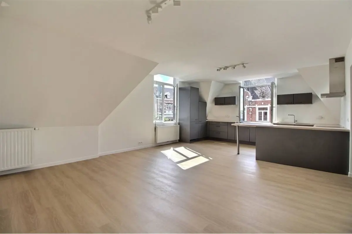Duplex à louer à Genval 1332 1470.00€ 3 chambres 120.00m² - Annonce 807666