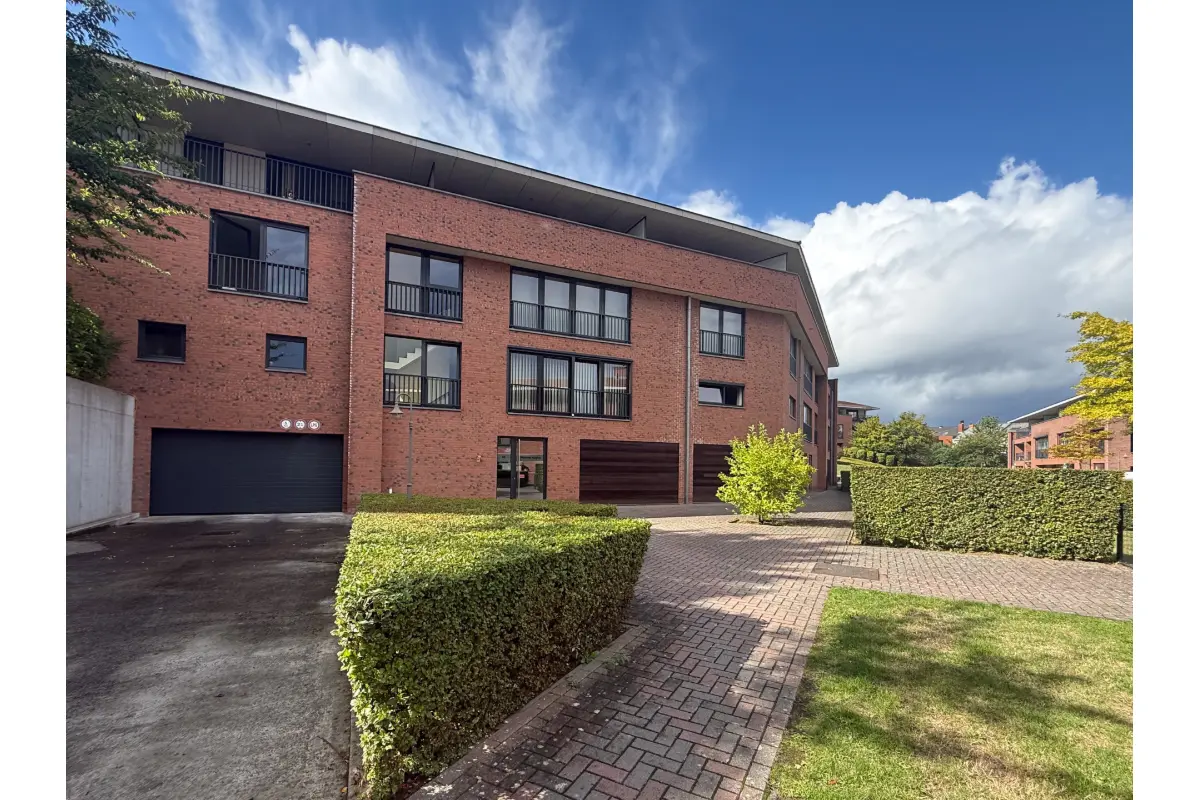 Duplex te  huur in Sint-Stevens-Woluwe 1932 1400.00€ 2 slaapkamers 121.00m² - Zoekertje 808497
