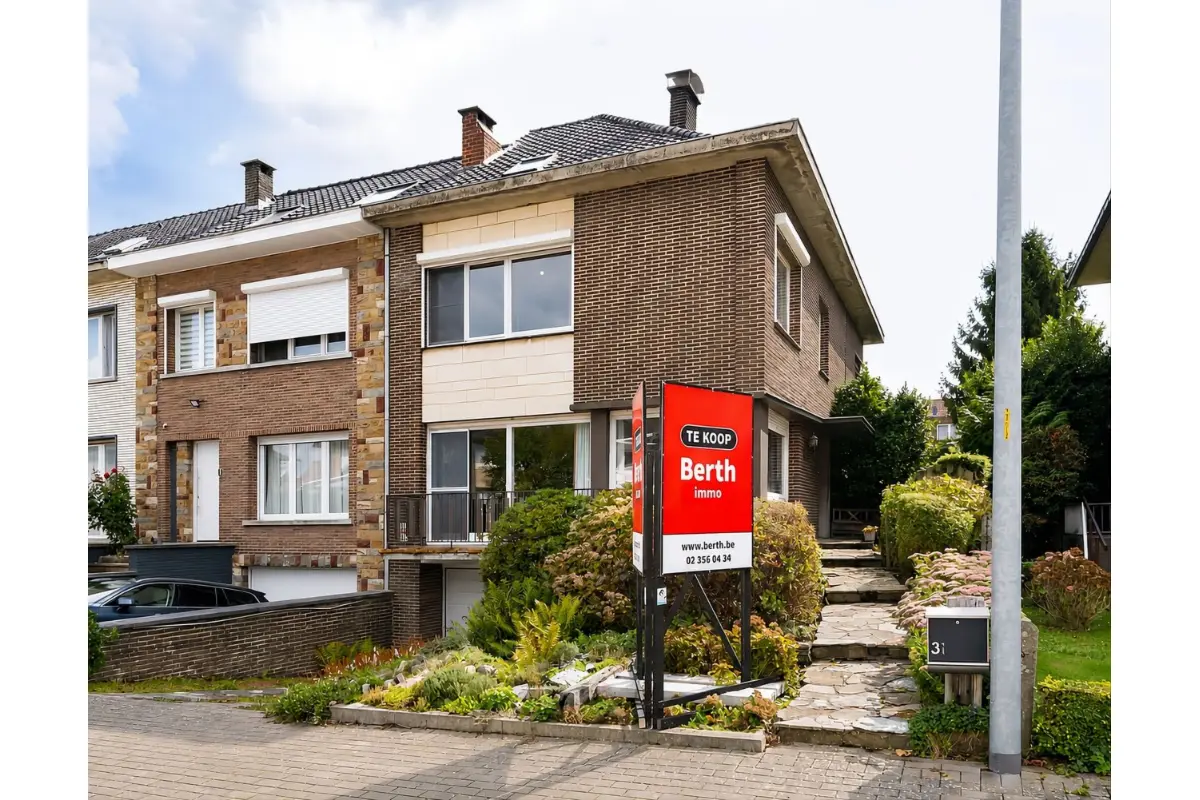 Huis te  koop in Hal 1500 350000.00€ 5 slaapkamers 225.00m² - Zoekertje 810240