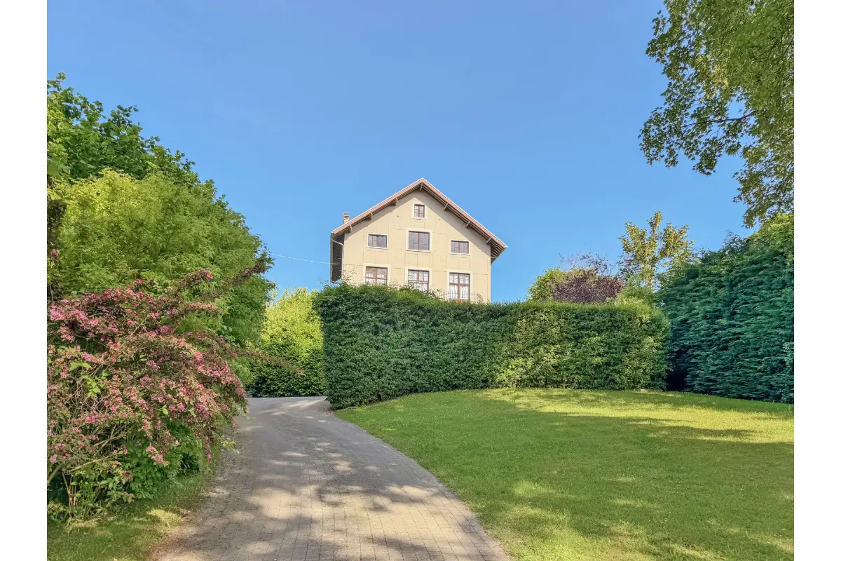 Villa à vendre à Céroux-Mousty 1341 890000.00€ 6 chambres 270.00m² - Annonce 811525