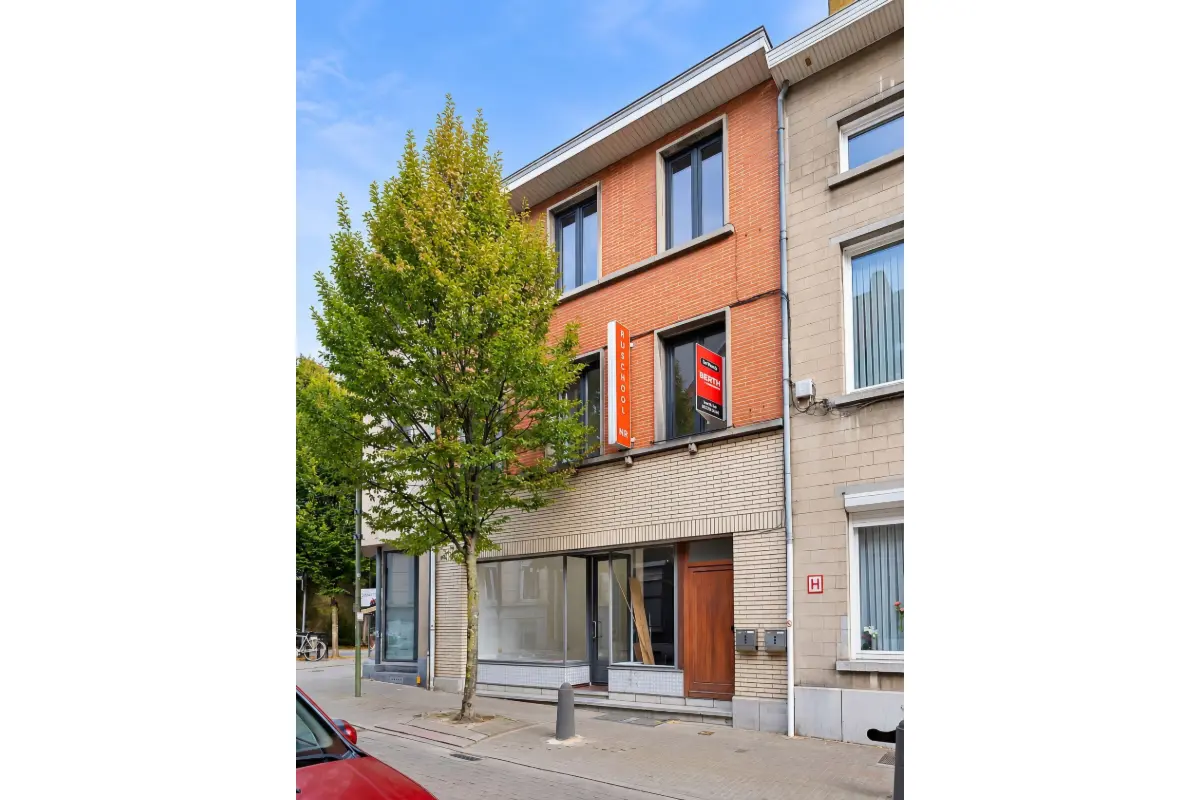 Huis te  koop in Hal 1500 450000.00€ 4 slaapkamers 290.00m² - Zoekertje 816476