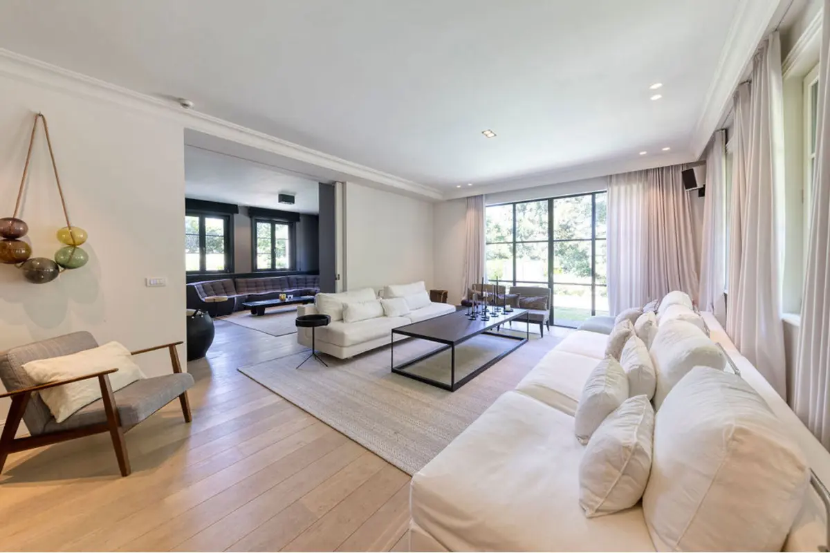 Maison à louer à Rhode-Saint-Genese 1640 14900.00€ 6 chambres 950.00m² - Annonce 817393