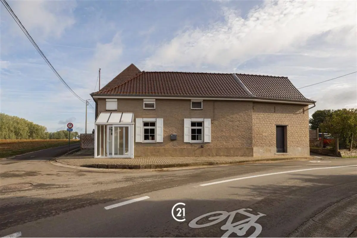 Huis te  koop in Tollembeek 1570 190000.00€ 2 slaapkamers 104.00m² - Zoekertje 818707