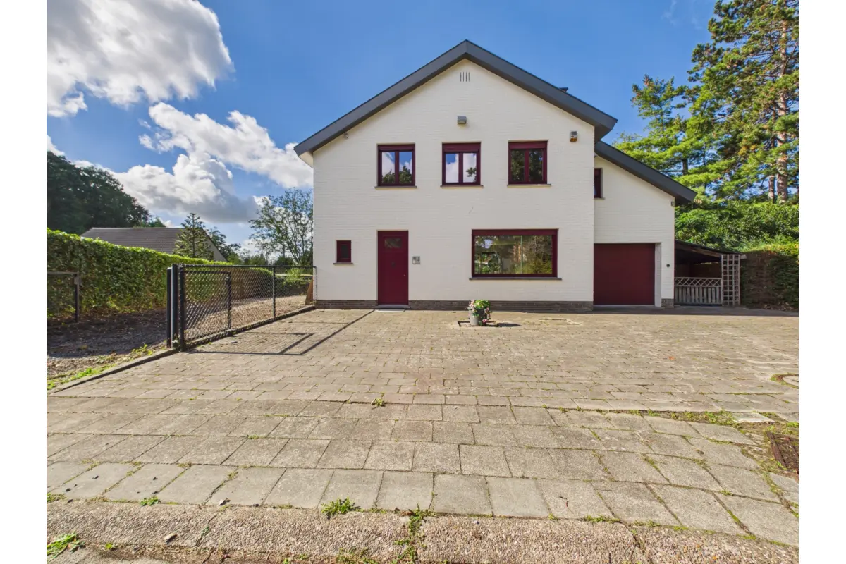 Maison à louer à Rhode-Saint-Genese 1640 2490.00€ 3 chambres 180.00m² - Annonce 820002