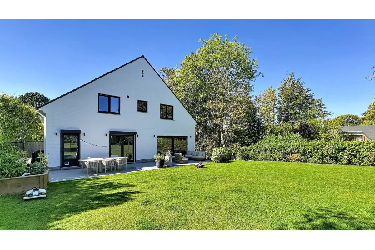 Maison à louer à Rhode-Saint-Genese 1640 3950.00€ 4 chambres 285.00m² - Annonce 820338
