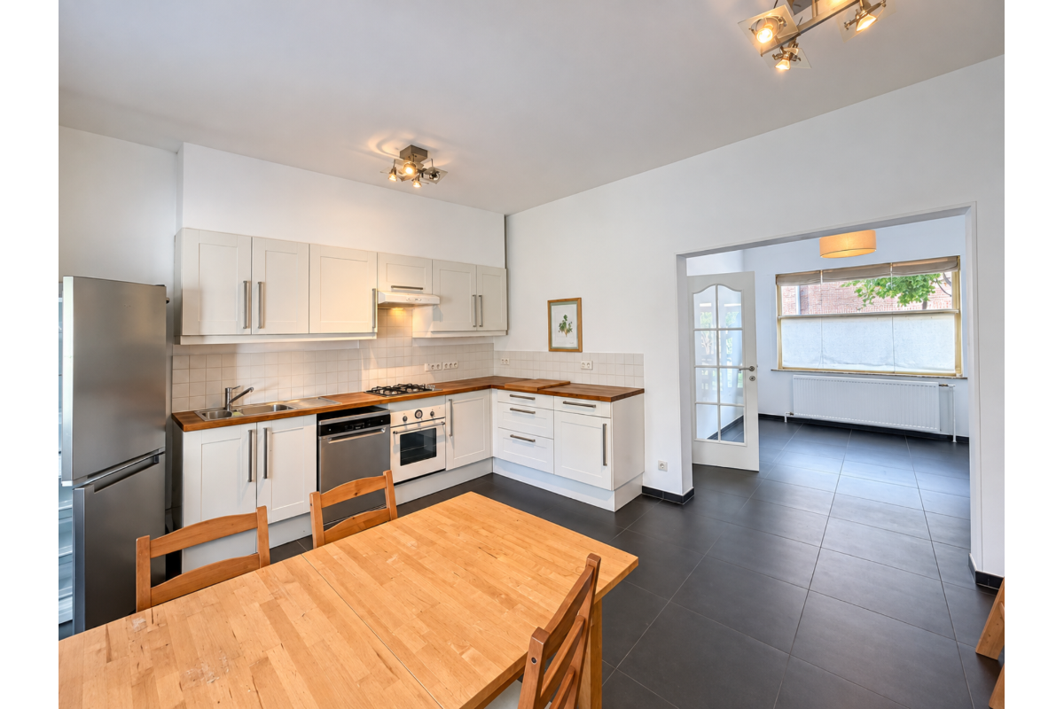 Huis te  huur in Kraainem 1950 2200.00€ 4 slaapkamers 130.00m² - Zoekertje 823005