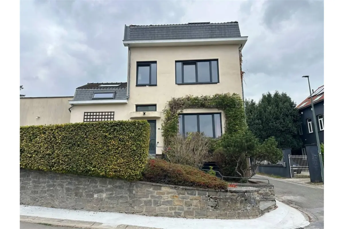 Maison à louer à Hoeilaart 1560 1980.00€ 4 chambres 337.00m² - Annonce 823962