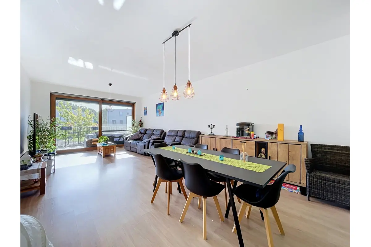 Appartement te  koop in Vilvoorde 1800 295000.00€ 2 slaapkamers 81.00m² - Zoekertje 826608