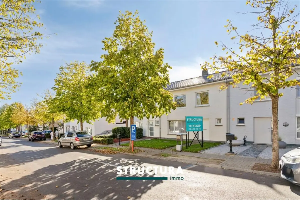 Huis te  in Asse 1730 345000.00€ 3 slaapkamers 120.00m² - Zoekertje 826859