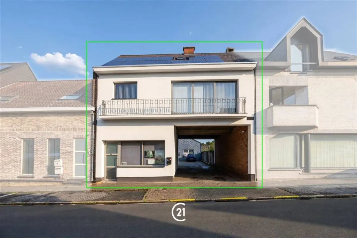 Huis te  koop in Roosdaal 1760 369000.00€ 5 slaapkamers 245.00m² - Zoekertje 827097