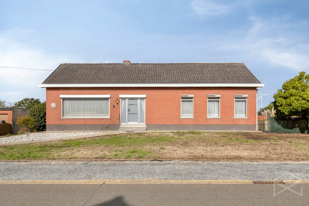 Huis te  koop in Deurne 3290 325000.00€ 3 slaapkamers 115.00m² - Zoekertje 828453