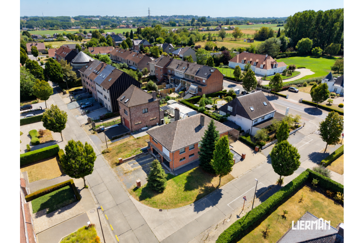 Villa te  koop in Liedekerke 1770 419000.00€ 4 slaapkamers 340.00m² - Zoekertje 828872