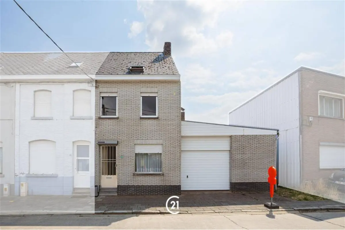 Huis te  koop in Roosdaal 1760 195000.00€ 3 slaapkamers 161.00m² - Zoekertje 829261