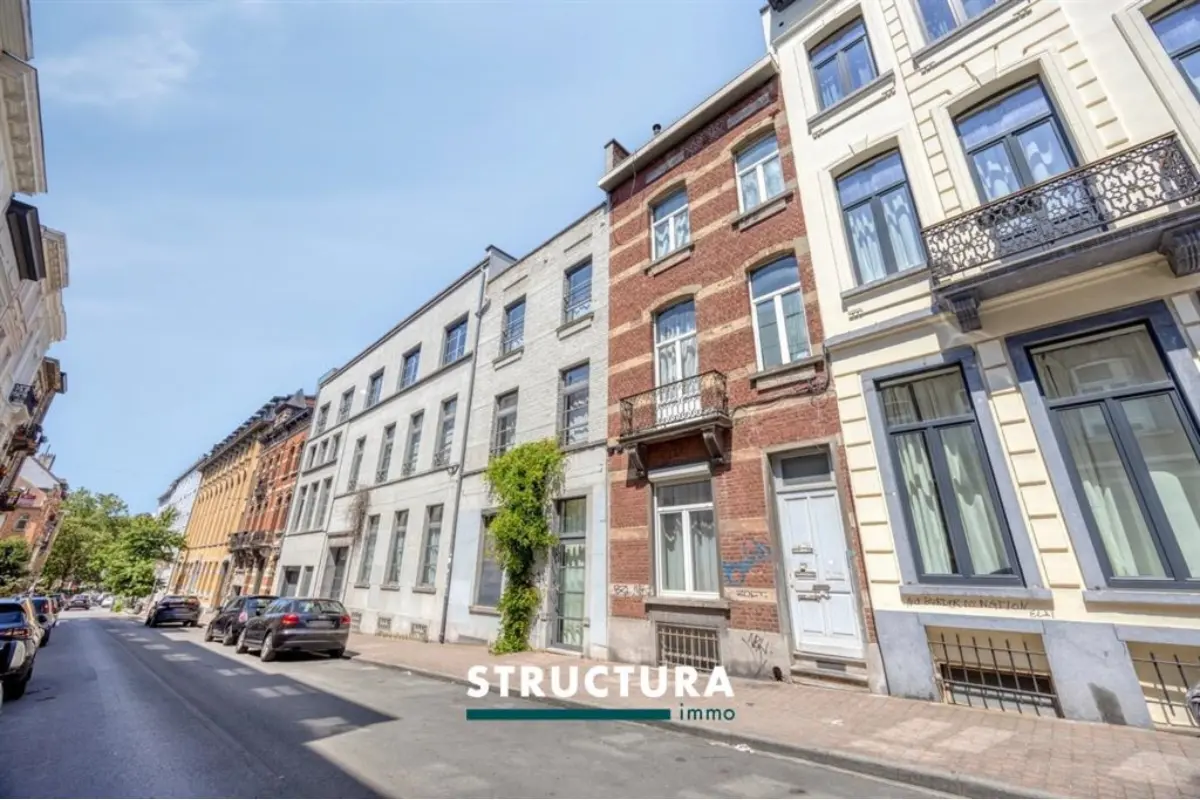 Huis te  in Sint-Gillis 1060 485000.00€ 3 slaapkamers 192.00m² - Zoekertje 829596