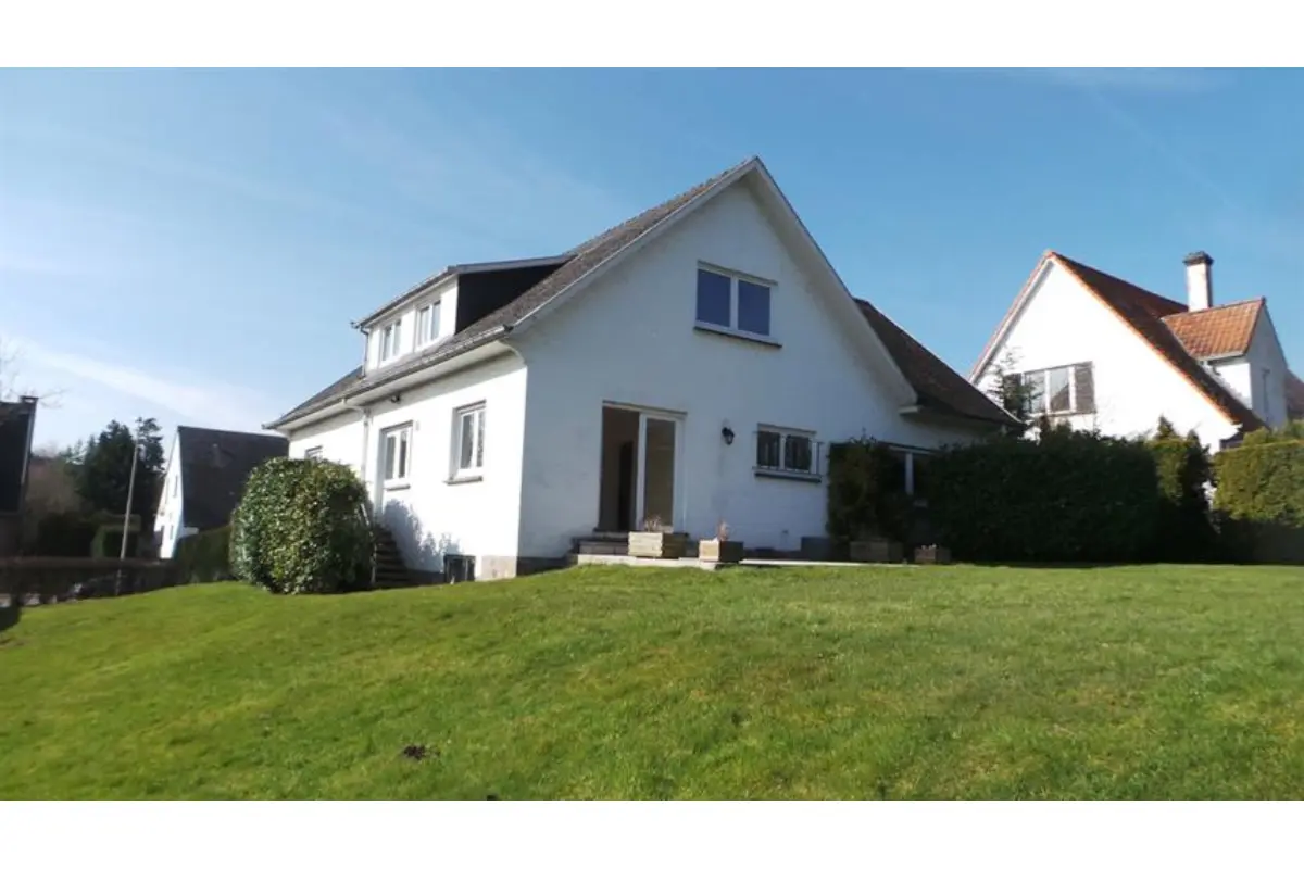 Maison à louer à Waterloo 1410 2600.00€ 5 chambres 260.00m² - Annonce 830383