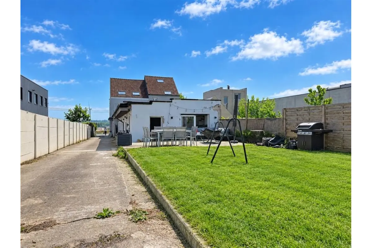 Maison à vendre à Leeuw-Saint-Pierre 1600 375000.00€ 3 chambres 146.00m² - Annonce 830489